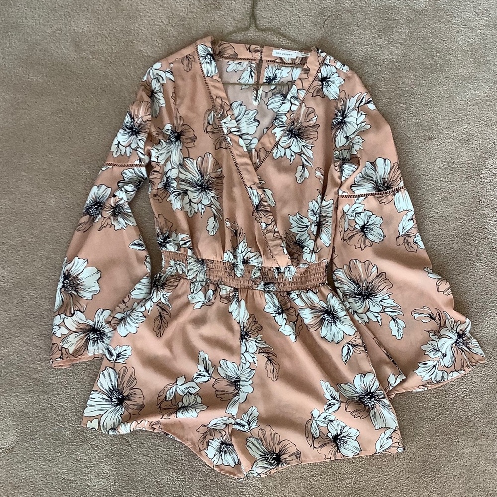 Light pink romper size small